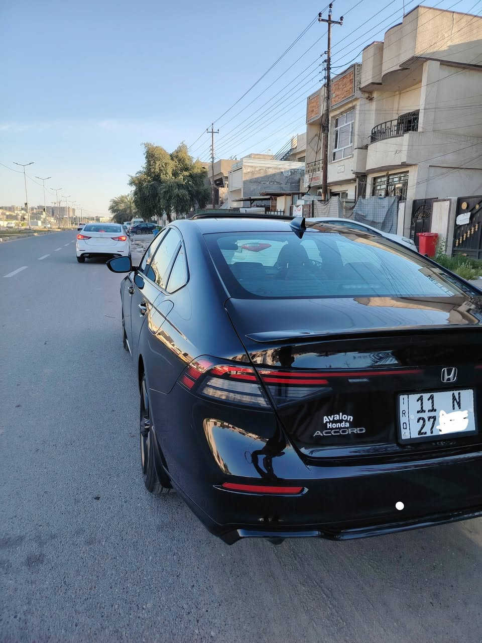 السلام عليكم هوندا اكورد هايبرد 2025 سبورت  L لون أسود طبت على كمرك جديد مرقمه كامله رقم بغداد
ماشيه 8 الف 
✨ المواصفات الخارجية
🔸 ليتات LED أمامي وخلفي
🔸 مرايا كهرباء 
🔸 سبويلر رياضي
🔸 دخول ذكي (Smart Entry)
 🔹 محرك 2.0 هايبرد
🔹 نظام تشغيل بالبصمه
🔹 Apple CarPlay Android Auto
🔹 شحن لاسلكي
  🔸 كاميرا خلفية متعددة الزوايا
🔸 رادار أمامي (مثبت سرعة ذكي)
🔸 تحذير تصادم + فرملة طوارئ
🔸 الحفاظ على المسار
🔸 Blind Spot (تحذير النقطة العمياء)
🔸 Cross Traffic (تنبيه حركة خلفية)  
  🔹 Auto Stop (إطفاء وتشغيل المحرك)  
🔹 فرامل إلكترونية
🔹 Drive Modes (Normal / Sport / Econ)  

 
  تجي قطعتين تبريد 
باقي المواصفات معروفة
 
السيارة حادثها بالداعامية  راجعه الاصليه بدون نقطه صبغ السياره بس بارد بلبنيد مأشر بالون الاحمر في الصوره 
 بدون ايرباك
السعر215 صايره عليه اكثر من هذا السعر وحق رسول الله وبيها مجال
 العنوان بغداد حي الجهاد  ***********
السلام عليكم هوندا اكورد هايبرد 2025 سبورت  L لون أسود طبت على كمرك جديد مرقمه كامله رقم بغداد
السلام عليكم هوندا اكورد هايبرد 2025 سبورت  L لون أسود طبت على كمرك جديد مرقمه كامله رقم بغداد
