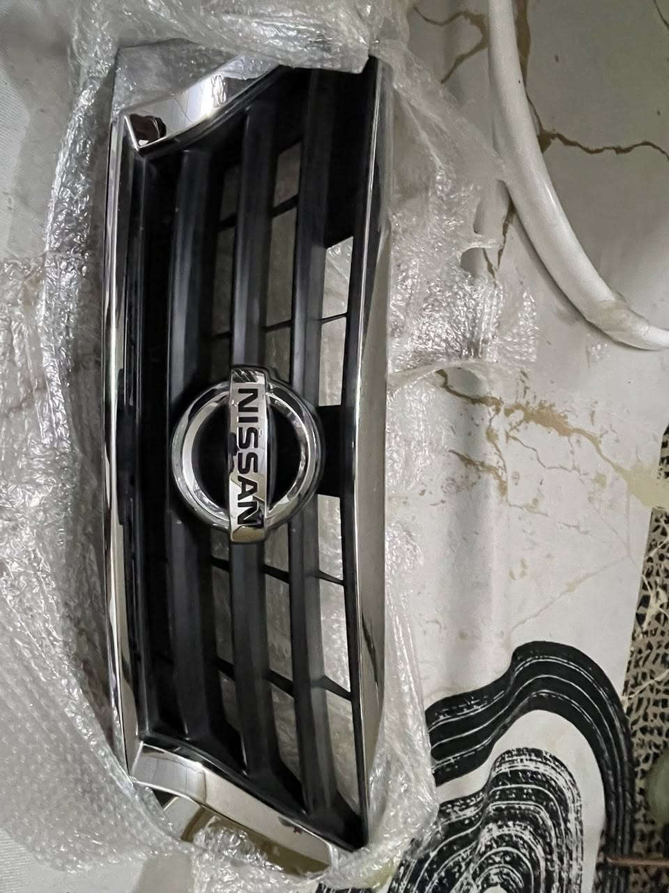 السلام عليكم شباك نيسان سني
 شرط اصلي اذ مو  اصلي مرجوع مكانه حله سعر ب60 وبي مجال بسيط
***********
