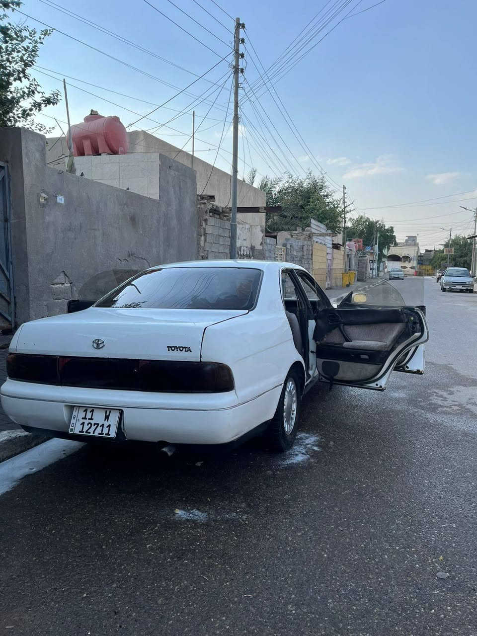 كهربائيات كلها شغالة
رقم انكليزي هزة جديدة
 كير مكينة خير من الله
حدادية جيدة
مصبوغة جمالية عام
بيها ضربة بالجاملق الخلفي و راجع
تبريد شغال
سنوية لل ٣٠
دواخل نضيفة
تخم تايرات جبلي

 50 و بيها مجال للشراي 

***********

البصرة القبلة
