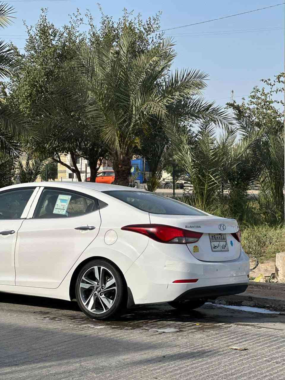 لانتره للبيع موديل 16 سياره كفاله ماعدي شويه بدور الوره مكان نجف ***********سعر 125
