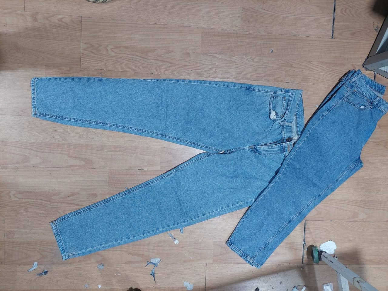 شروة 4000 بنطال جينز رجالي نسائي مناصفة.  

المقاسات المتوفرة بشكل خليط مكسر : 28.....38
نسبة المقاسات الوسط هي الأكثر ( 30...34 )

السعر .1.80 دولار 

أقل كمية للبيع بهذا السعر 1000 قطعة.

البيع خليط رجالي نسائي حصراً


**إذا كنت صاحب هذا الإعلان وتريد حذفه لأي سبب، رجاءا أرسل رسالة إلى الدعم الفني**