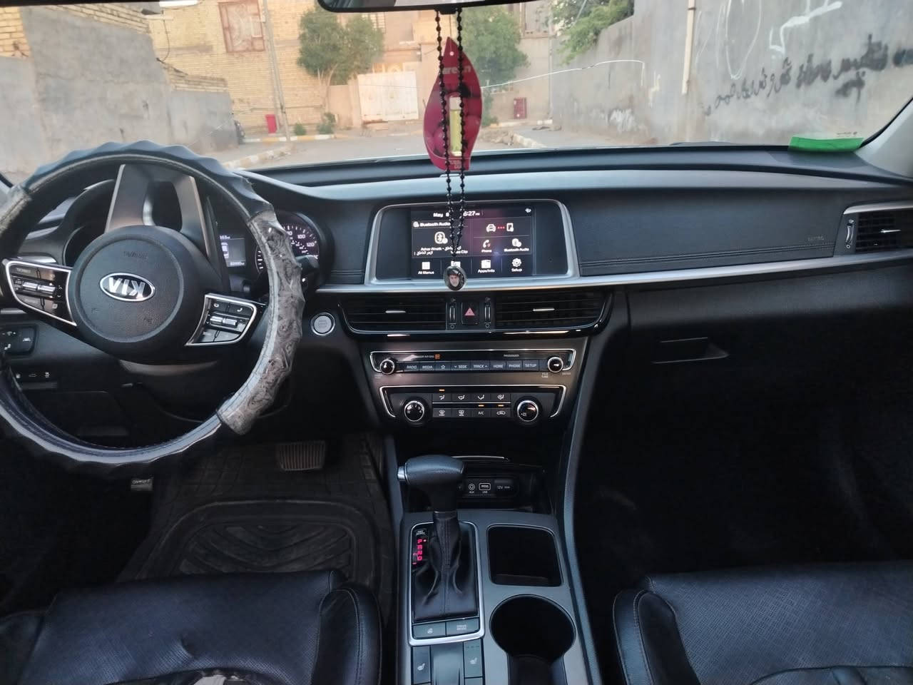 السلام عليكم
كيا اوبتما ٢٠٢٠ فول  للبيع  

المواصفات 

١-بانوراما

٢-بصمه 

٣-مقاعد جلد 

٤-تدفئة وتبريد كشنات

٥- كراسي كهرباء وخزن مقاعد 

٦-رادارات وحساسات وكامره دواره و لايت زنون وكاربلي
٧. بكلايت يل اي دي
وبعد بيهه هواي مواصفات 

سيارة حادثها تخريب سياره كله يبل واحد سياره بس البنيد نصفه مصبوغه وبيهه مكفوله من تبديل والصبغ معده نصف لبنيد
علما ان سياره معوقين باقي سنه وينفك حجزه 

السعر ١٣٠وبيهه مجال


**إذا كنت صاحب هذا الإعلان وتريد حذفه لأي سبب، رجاءا أرسل رسالة إلى الدعم الفني**