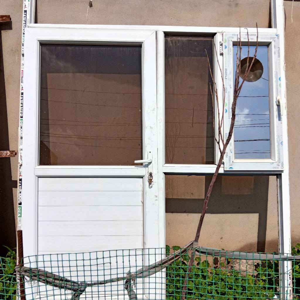 للبيع عرض مترين إرتفاع اثنين ونص سعر 75 الشراي يتصل مكلف بنشر ***********
