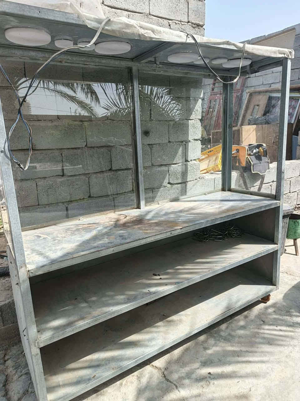 سلام عليكم غراض مطعم كامل للبيع التواصل ***********
