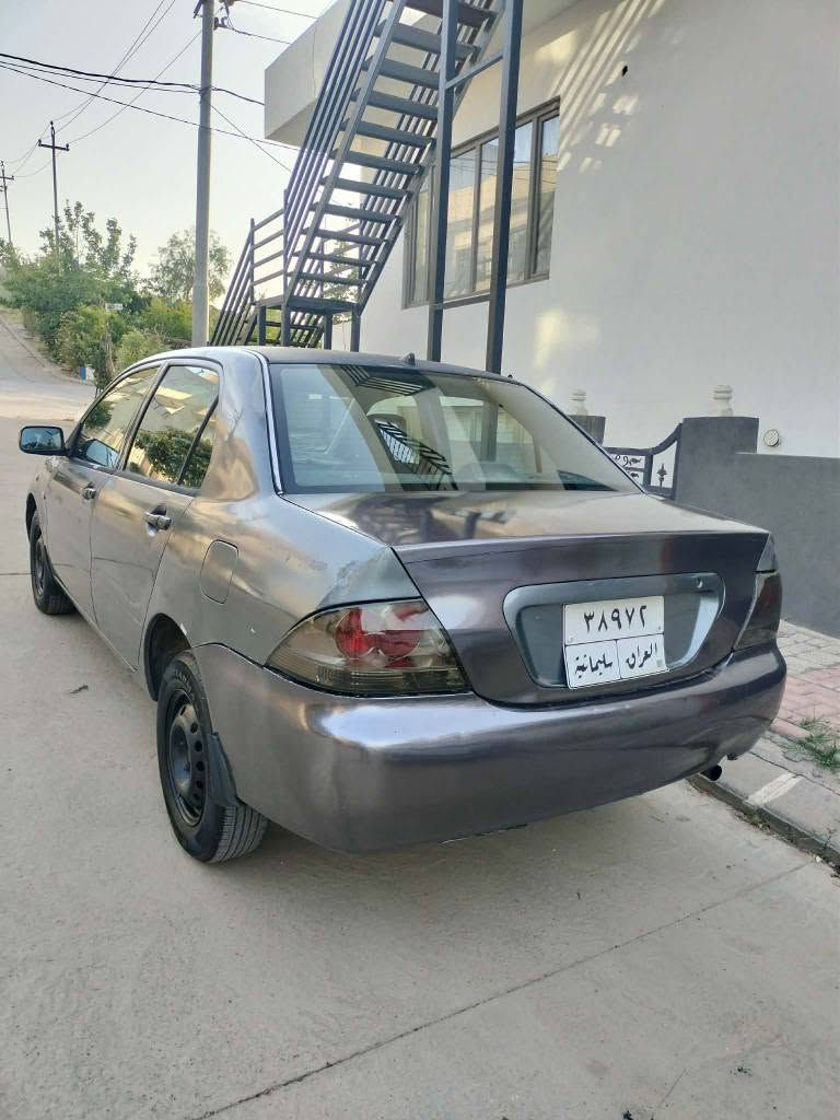 لانسەر 2007
مەکینە بچووک گێڕوو مەکینە بە شەرت 
تەبرید ساردو گەرم 
سەنەوی دوو مانگی ماوە بە سەر بچێت 
بە شەرتی ناو کردن 
دوو پارچە بۆیاخە بێ ناو گرتن 
*********** السليمانية, العراق
