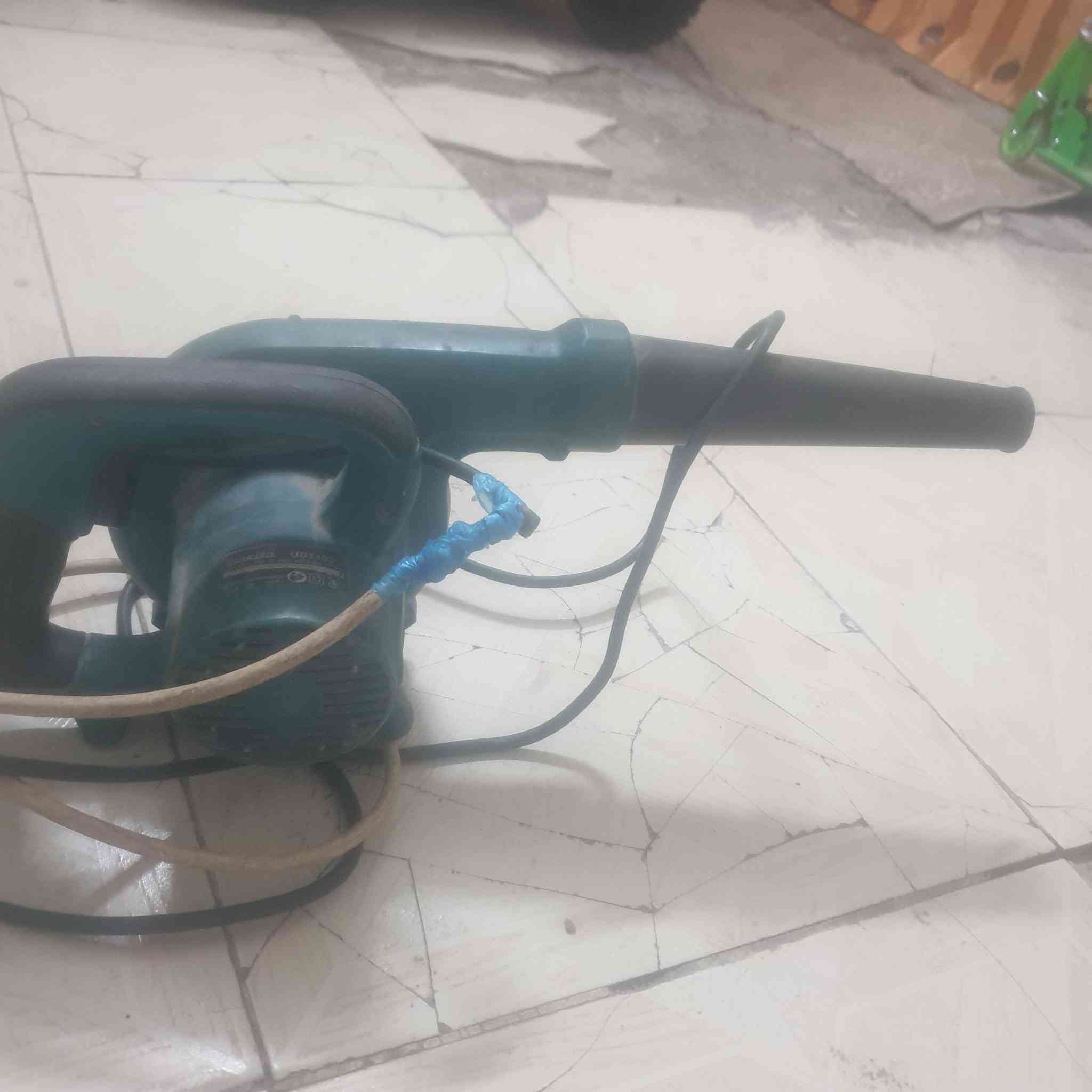 نركيله كبيره جديده مطبوعه انكليزي قمجي اصلي الباكوره جوز الهند مع كافت ملحقاتها منقله زغيره مال فحم ملقط سيبايه كامله ب15وبلور هواء حجم كبير اصلي هواه كلش قوي يشلع صبه قفل ب20مكاني الحسينيه سكلات شارع الشبكه بي واتساب ***********
