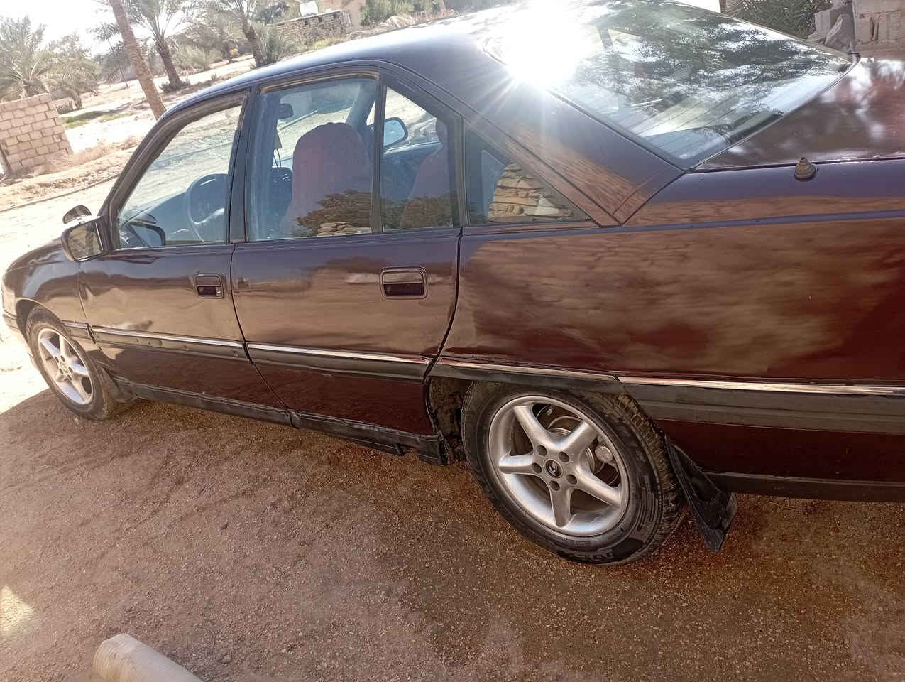 سلام عليكم للبيع اوبل اوميكه موديل 92السياره جاهزه مكينه وكير بجيس كهربائيات حداديه  غرفه جديده السياره شرط التحويل المكان بابل السعر 25 وبيه مجال رقم الهاتف ***********
