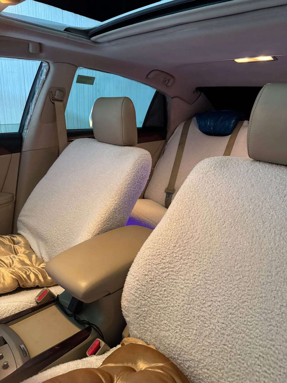 ئەڤەلۆن بێ ڕەقەم ٢٠١١ بڕاوە
*********** كويسينجاك, أربيل
