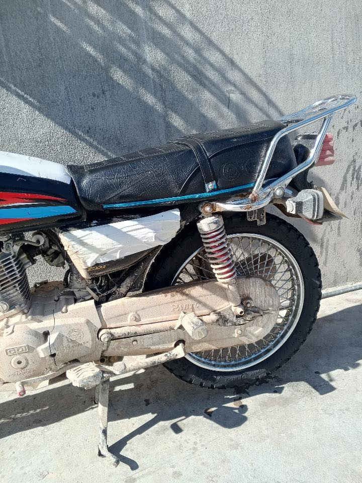 سلام علیکم شباب
درجه نامه برو محرك 125

موديل 24 لون اسود

درجه محرك خير من الله مافتحو

سعر 550 وبيه مجال قليل

مکان شهربان 

رقمي 
واتساب***********
اتصال ***********
