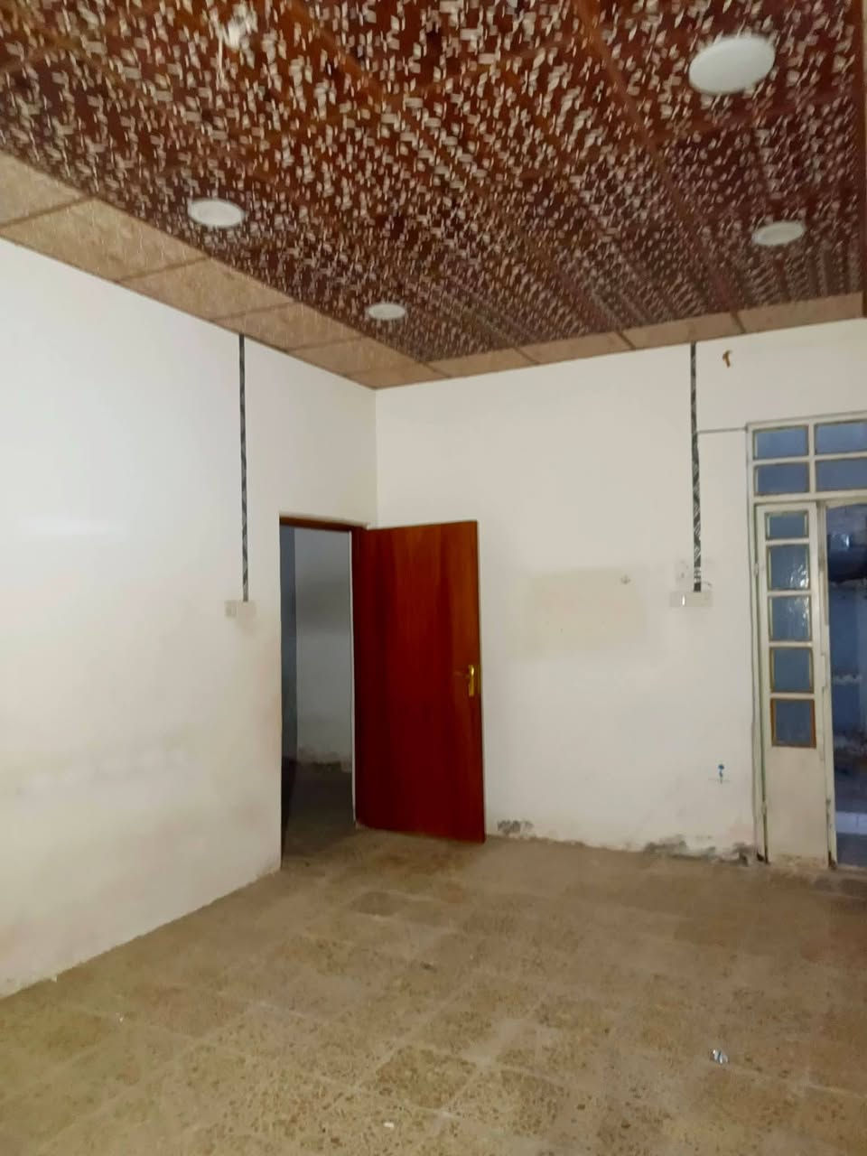 بيت للايجار حي ميسان خلف شارع الكيات قرب شارع العسكري مساحه 110متر مربع يحتوي على غرفه وصاله واستقبال ومطبخ وصحيات سعر الايجار 300الف مقدمه شهرين واصل ماء وكهرباء 

للاستفسار والمعلومات الاتصال بنا *********** 
او مراجعه مكتب ألروان للوساطه العقاريه والمقاولات العامه 

عنوان المكتب حي ميسان ع الشريط قرب صيدليه الشراع مقابل الاستداره مباشر 

عندك بيت عرصه للبيع راسلنه وات ساب وتدلل
#النجف #الكوفة #حي_ميسان #عقارات #ايجار #رهان #بيع #شراء #العراق #مكتب #محامين #مبادرة #اسكان
