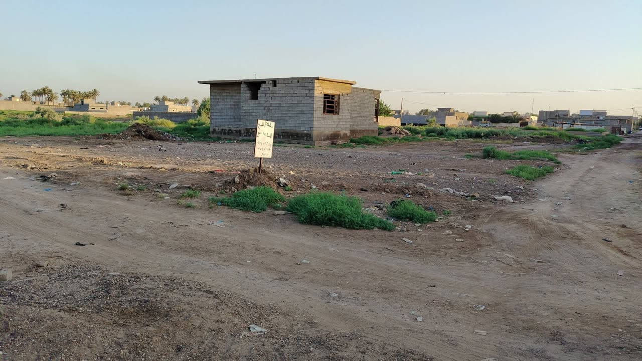 السلام عليكم، قطعه ارض للبيع
المساحه 300م.   
العنوان : الضلوعيه. مركز القضاء. حاوي البحساني
للاتصال *********** ب واتساب
@
