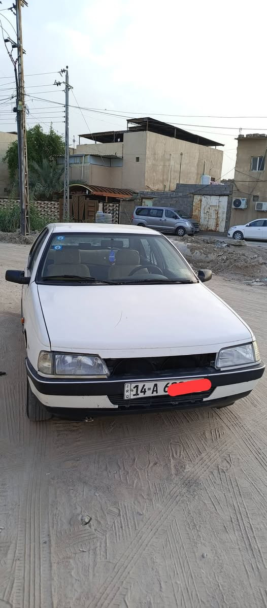 السلام عليكم 
بيجو 2012 مكينة گير كهربائيات حدادية كفالة  تبريدها ثلج 
مكفولة من ضربة وتبديل  سيارة مابيها خياسات 
ملكوطة دواخل بالجيس
تايرات جدد مسجل بلوتوث كشنات 
رقمها انكليزي بصرة اخو المميز  هزة جديدة صارلها حم شهر
 سنوياتها صارلها جم يوم من انتهت راعيها يمي وشرط تحويل 
رايدها 36 وبيها مجال للطيبين 
 ***********
مكاني البصرة القديمة نظران 
*********** واتساب البصرة, العراق
