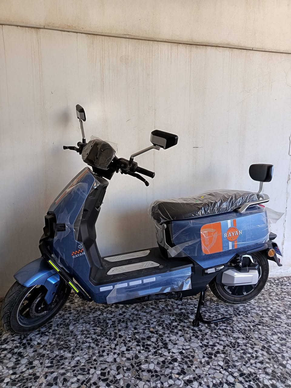 السلام عليكم
للبيع دراجة وحش الكون موديل ٢٠٢٦
مواصفاتها معروفه قبل ٨ ايام اشتريتها من شركة الجوهرة من كربلاء المقدسة باب طويريج
بيها وصل باسمي
سبب البيع اريد اخذ دراجة دايون بنزين جديدة لان مكاني بعيد
الدراجة جديدة بمعنى الكلمة ومكفولة من كلشي
مكاني كربلاء المقدسة مجمع الغدير
السعر مليون قفل 
للاستفسار رقمي ***********
