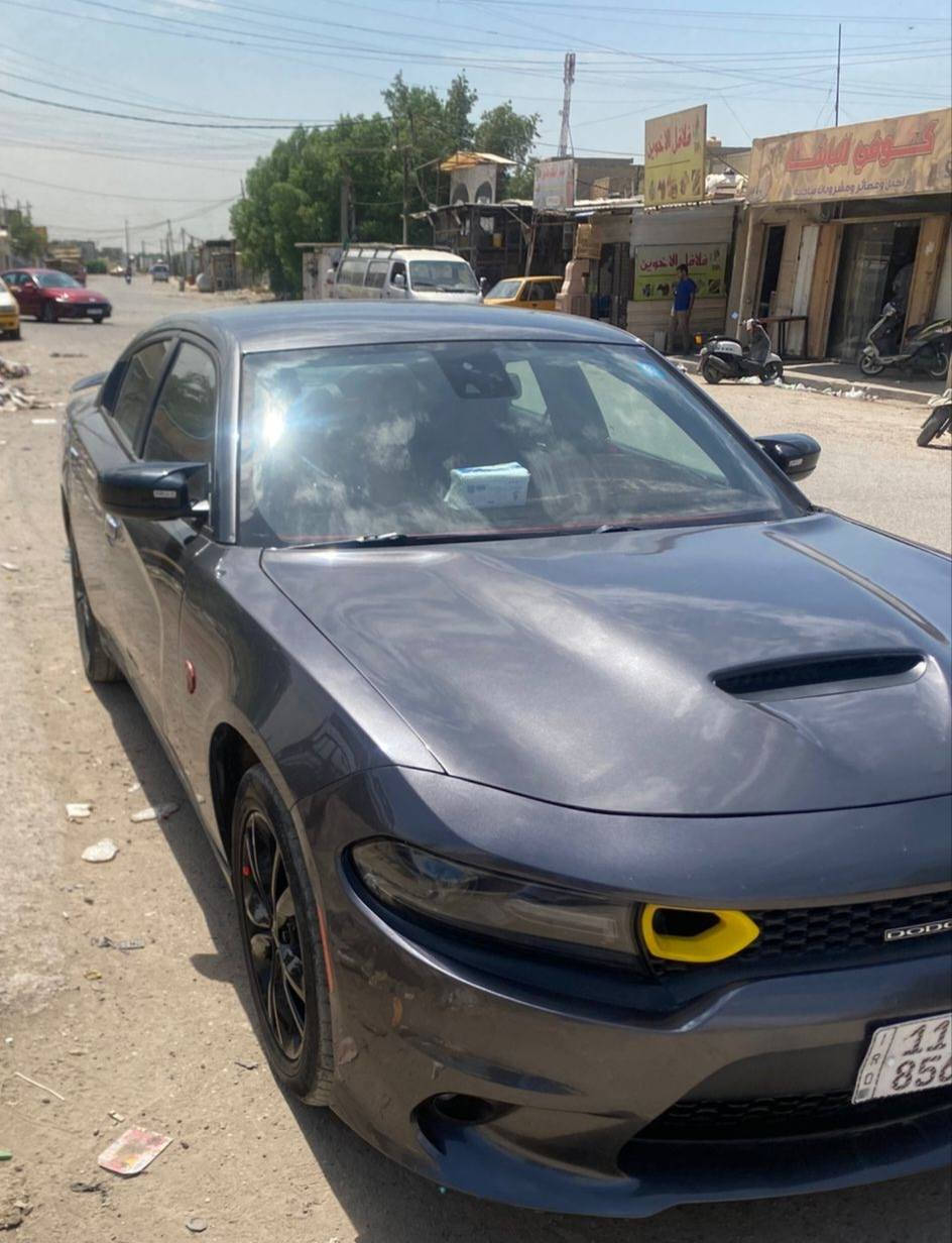 جارجر 2022 اصل بوليسي حادث جاملغ وبنيد وجاملغ خلفي صبغ فقط وبالعراق جاملغ امامي صبغ  سونار مرفق ويه الصور كير ومكينه وحداديه وصدر كفاله ماشيه 12 الف حقيقي جديده السياره وجاهزه من كلشي رقم انكليزي باسمي تحويل ثاني يوم شرط مكينه 6 فور ويل مواصفات شاشه. كشنات كهرباء كامره خلفيه تبريد قطعتين معروف مواصفات البوليسي مكان بغداد سعر 177 هذا الرقم للاستفسار اكثر ***********
