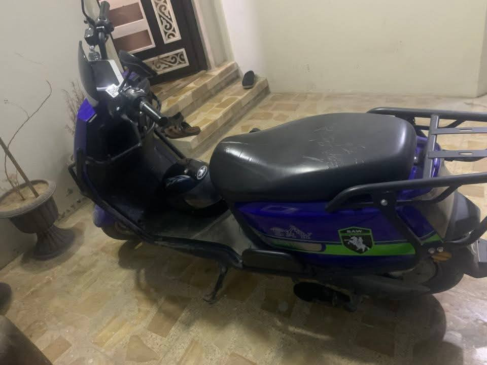 السلام عليكم
ماطور شحنSAW
6 بطاريات 
ملف 2000
للبيع السعر 600 وبي مجال قليل
***********
***********
