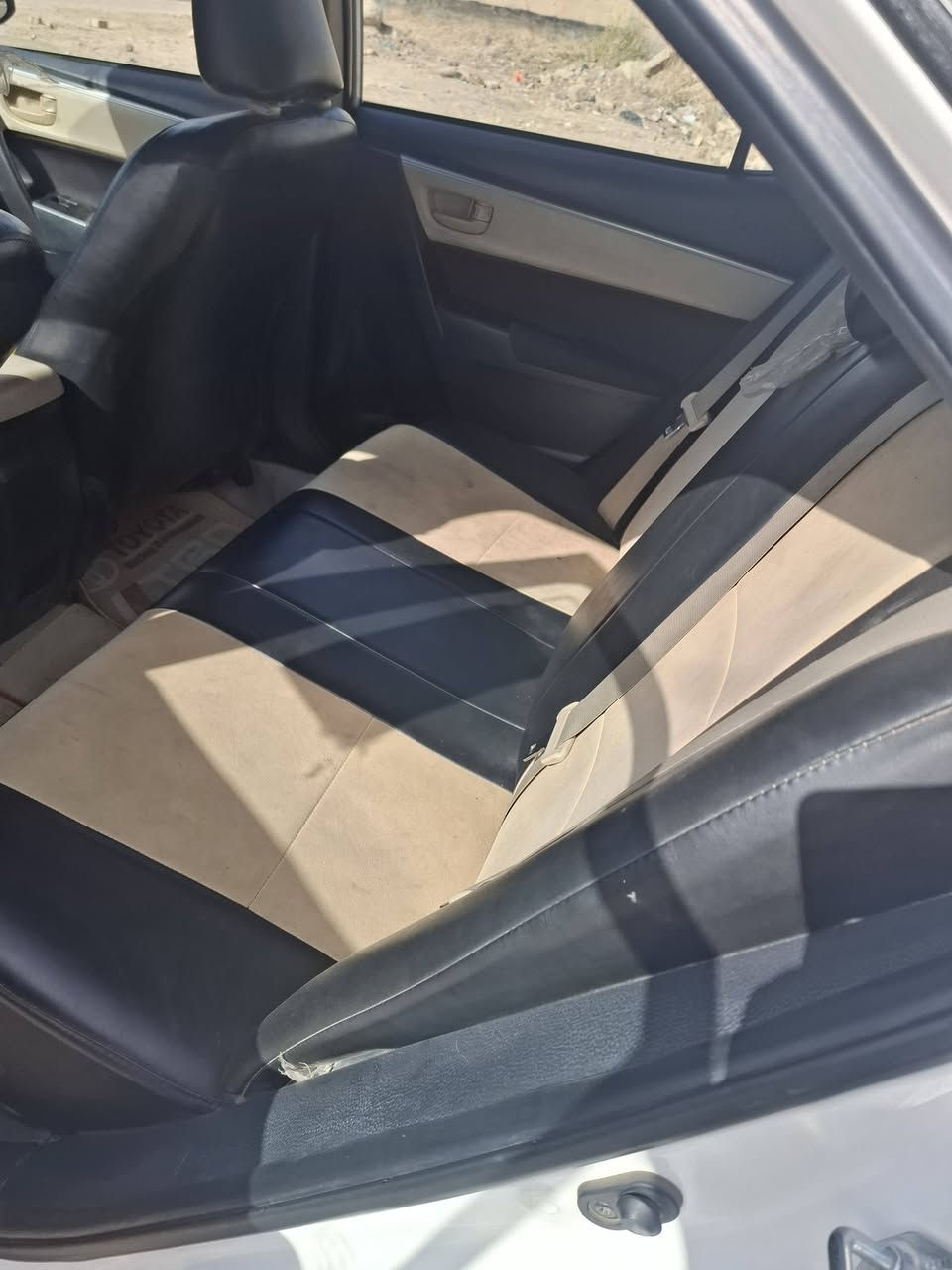 كورلا ٢٠١٥خليجي مكينه ٢٠٠٠
مرقوب ماشيه ١١٩ الون ابيض صدفي بيها فقط الدعامي الماميه مصبوقه رقم بغداد  قبل ٤ايام طلع عندي صوت ناعم بالكير وماعرفت شنو للبيع السعر المطلوب ١٣٨وبيها مجال شي بصيط حك الجيه للتصال ولستفسار اتصال بهاذ الرقم  *********** مكان السياره بغداد
