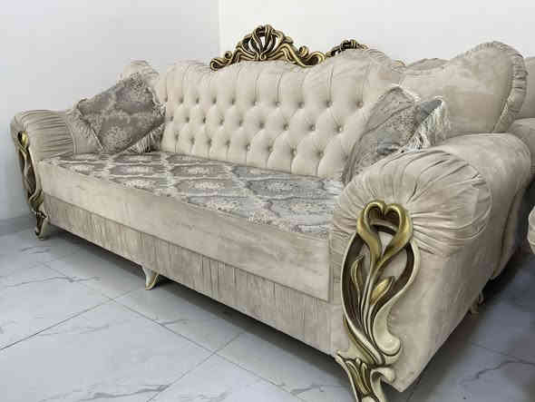 تاقمی قەنەفەی ١٠ نەفەری بۆ فرۆشتن لە سلێمانی ***********
زۆر تازەو پاک ماوەتەوە مێزی ناوەڕاستی خۆی لە گەڵدایە بۆزانیاری نرخ پەیوەندی بکەن یان مەسج
