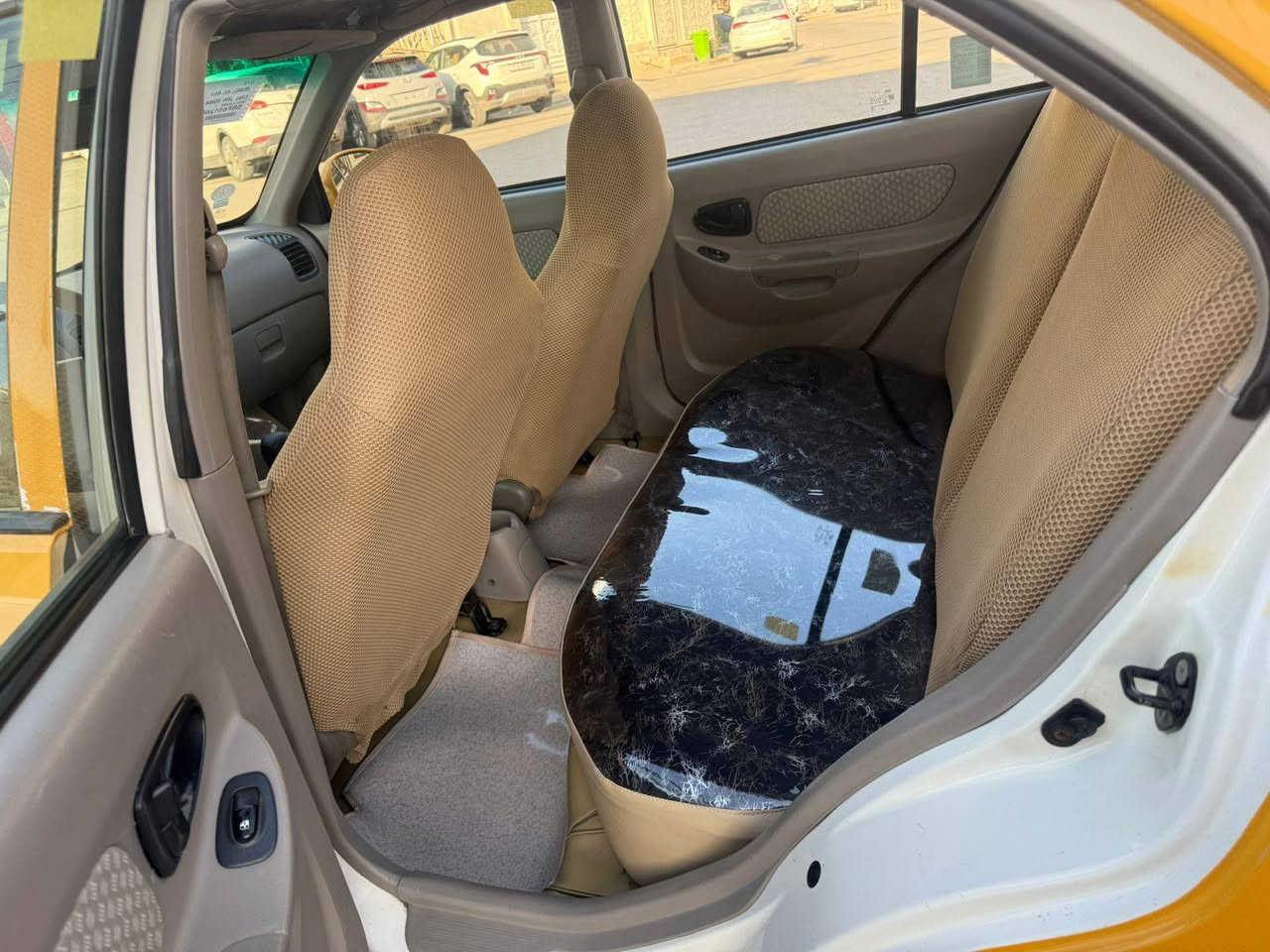 سلام عليكم هونده ڤيرنا موديل 15 سياره دوشمه عام جاهزه كير مكينه مكفوله تخم تاير سنويه جديدة  هيئة مصفره وغرمات مصفره ارقام جديده انكليزي تبريد تتئفه شغال سياره جاهزة السع76 وبيه مجال بسيط بغداد حي القاهره رقم ***********
