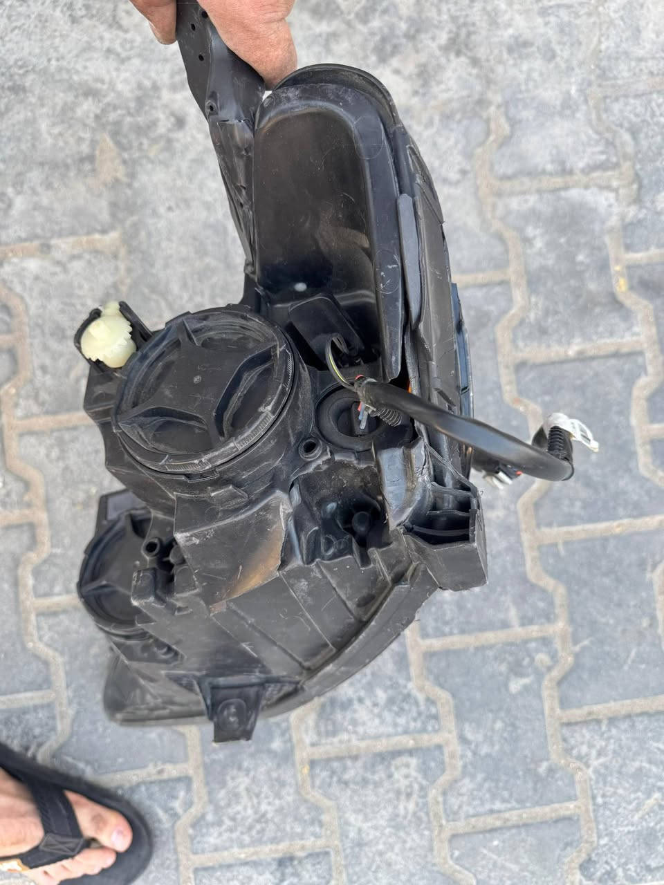 السلام عليكم
مازدة ماليبو جهة اليمين اصلية تفصيخ فقط مكسورة الجامة موديل 2019 الى 2024

توصيل فقط للرصافة
***********
