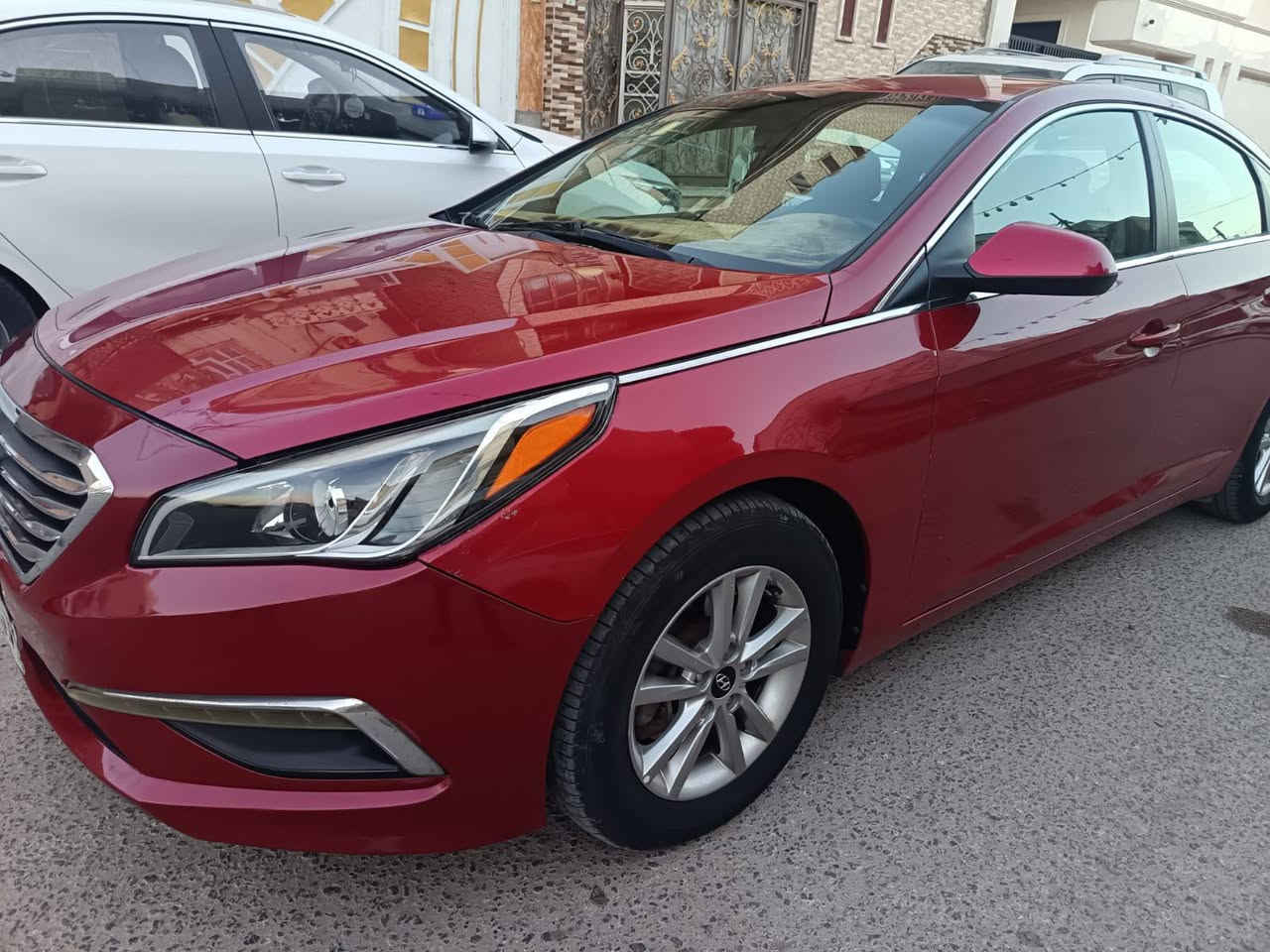 السلام عليكم
للبيع سوناتا 
مديل ١٧ امريكي
ماشيه120حقيقي
السعر 135 وبيها مجال 
سنويه جديده تريد وكاله تريد مداور
السياره كلين دعاميه الاماميه فقط
محرك، كير ،حداديه  شرط نظافه فول سياره جديده 
مكان السياره بالنجف 
رقم ***********
