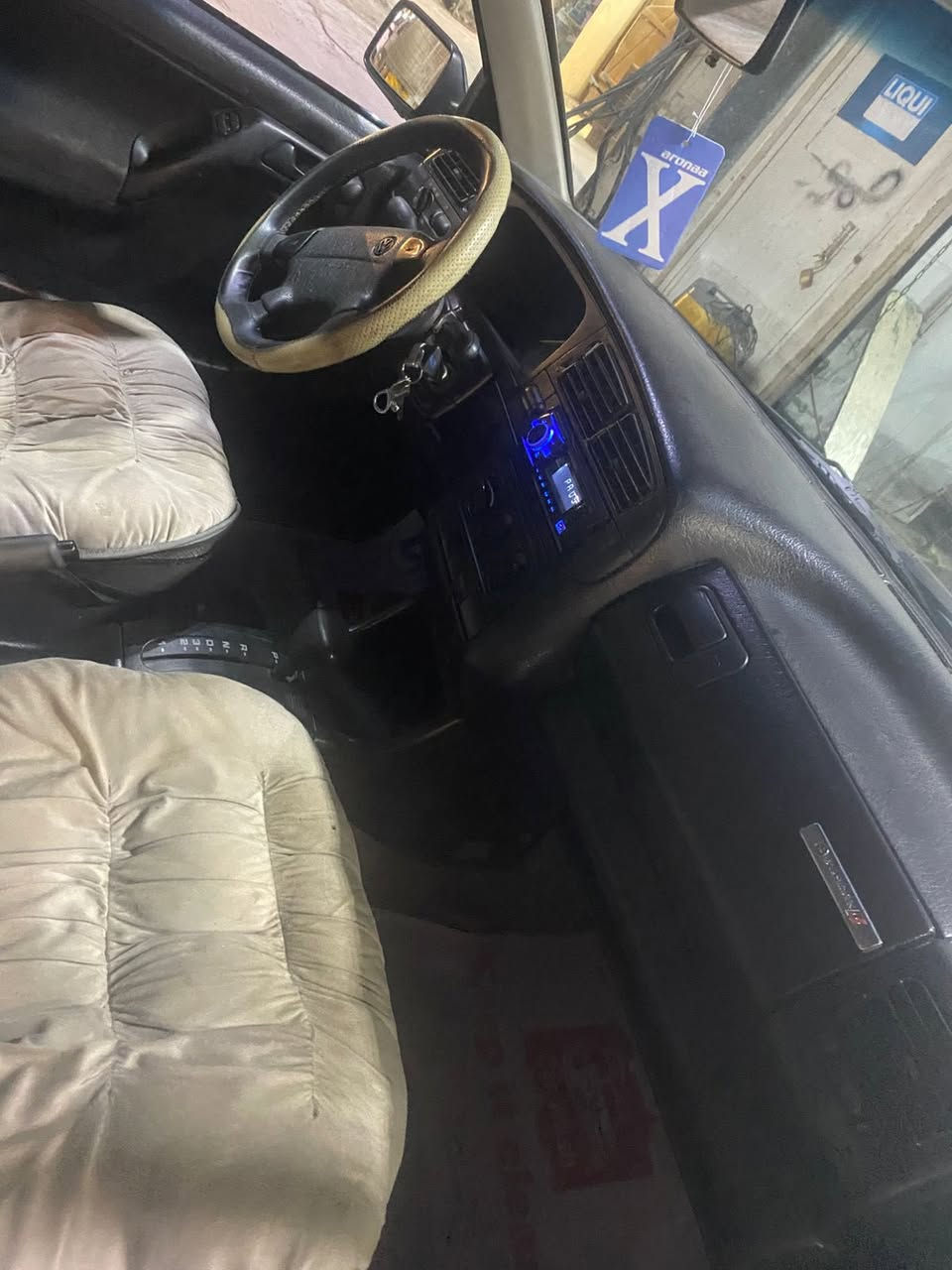 السلام عليكم كولف البيع موديل 92رقم بغداد نكليزي محرك 2000 تبريد شغل السيارة جاهزه الاستفسار (***********)
