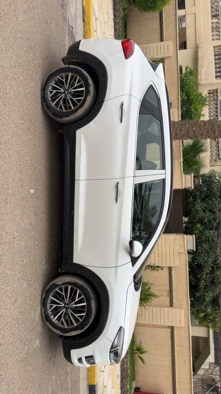 السلام عليكم للبيع هونداي توسان  للبيع موديل 2020   بيهة صبغ  جاملغين وبنيد  فول مواصفات    ويل كب كامرة خلفية  بنوراما اللايت خمس عدسات قطعتين تبريد كشنات جلد لونين دشبول والبوب صاج ماشيه115الف كيلو صدر جديد  مكاني بغداد العامرية  السعر170وبيهة مجال  للاستفسار ***********
