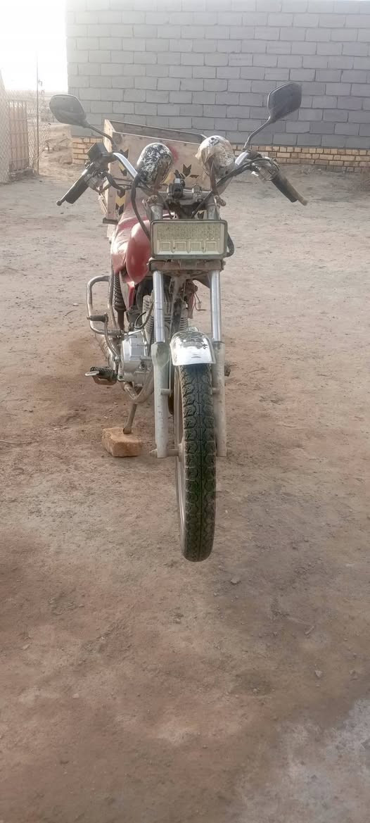 سلام عليكم دراجه البيع موديل 2013 كلك كلك مكاني ناصريه محرك دايون ما مفتوح  قرب الحولي *********** الاستفسار الانتصال
