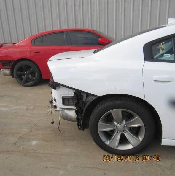 السلام عليكم جارجر  2016 بيها رصعات بلقماره كما موضح بلصوده وطحه بلجاملغ الخلفي السياره استخدام شخصي رقم بغداد ماشيه ١١١ الف كيلو 
السعر ١٨٨ ما متواجد على الفيس رقم الموبايل ***********
