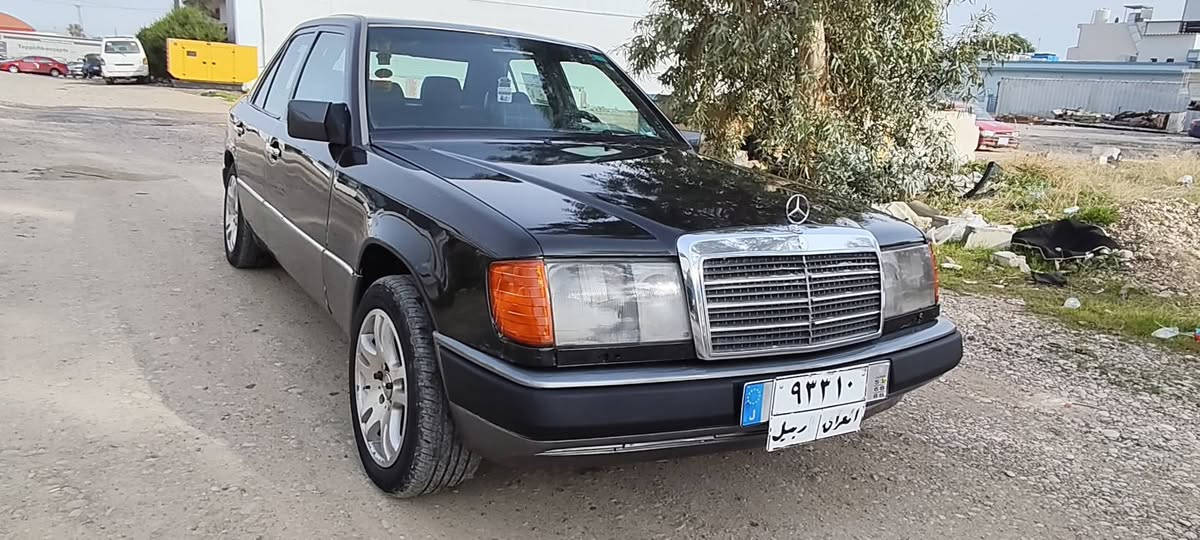 سلام عليكم بيع سريع مرسيدس موديل 91 دواخل جلد جامات كهربائي محرك بطه تخم تاير جديد صدر جديد رقم اربيل شرط تحويل سعر 45قفل ***********
