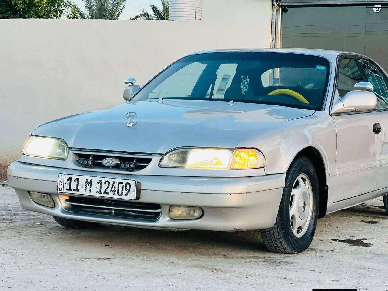 السلام عليكم شباب. وينة اليدور نضيف هذا النضيف بشرط الكفالة من التاير. ل التاير. سوناتا تو 1993. رقم بغداد انكليزي شرط التحويل هزة جديدة ورقم جديد وسنوية 2030. 
كير اوتو محرك مفتوح 2000. محرك +. كير. حاوية ب الشرط 
صدر أمامي خلفي ب الكارتون ولا طسة ولا خرخشة 
كهربائيات بوضع الشركة من الطول ل الطول   كلة شغال. وبلادي 
 تخم تاير. جديد. + ويل كب. بلادي.  
سنتر لوك ريموند 
شاشة أندرويد اصلي. + سستم سماعات + كاميرا 
كشنات+ ارضية جلد تفصال 
منضومة زنون اصلي عالي ناصي 
اربع جام شغال. تبريد ثلج وية السويج 
صبغ. عام بدون ضربة قواعد دبل شركة. 
كيجات كلة شغال. 
 بغداد الحسينيه الراشديه 
السعر 53 وبي مجال قليل ***********
