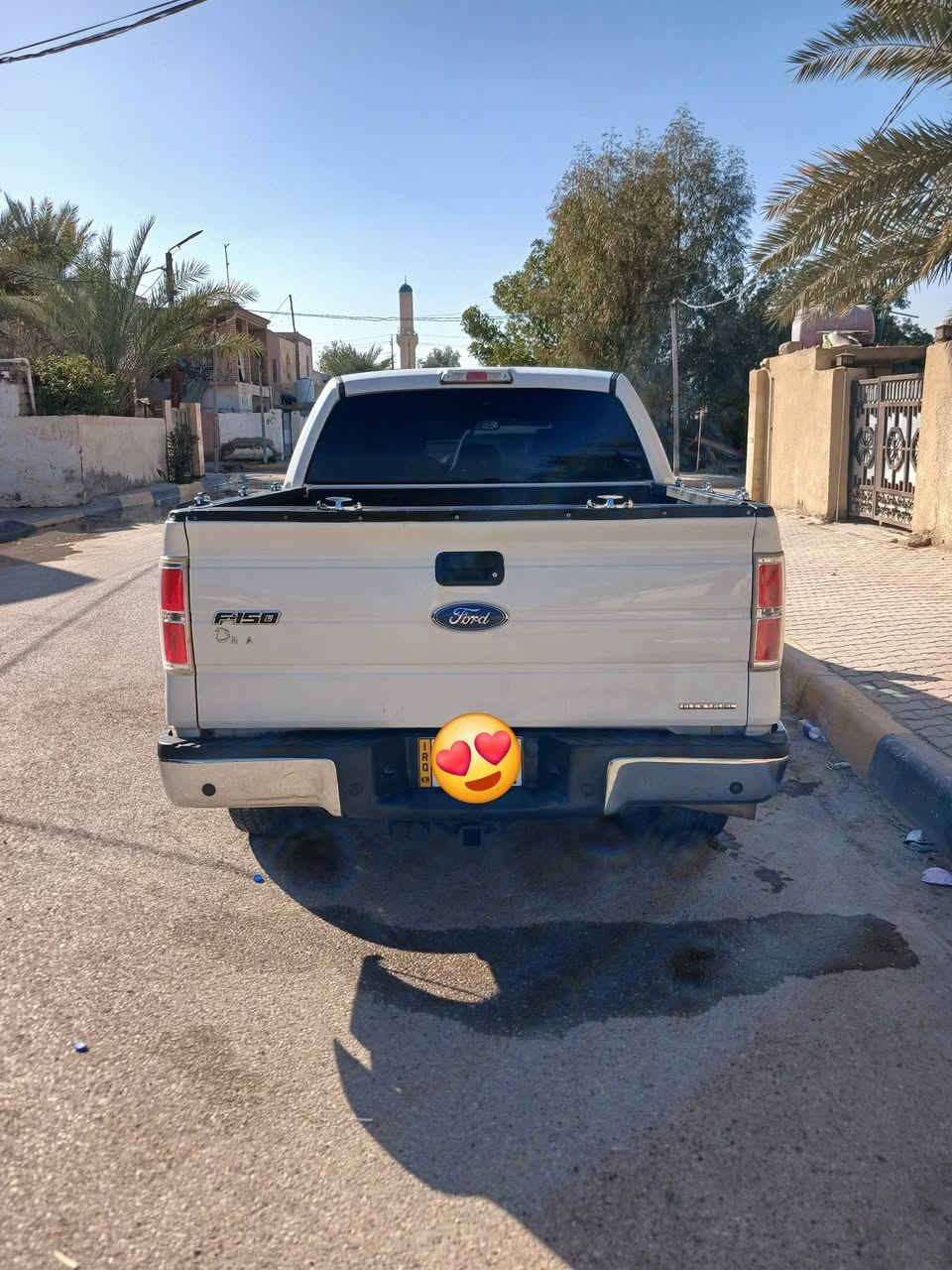 السلام عليكم
فورد خليجي شركة نيفا للبيع F150 2014 السعر 175$ وبيها مجال 
السياره بدي قصير وباب طويل. 
رقم اربيل الدولي الجديد هزة بعدها السيارة باسمي تريد تحويل تريد وكالة.
محرك . 8 سلندر ماشية 53 بلاد ادك جرس ب 120
ملاحظه / السياره جاهزه من جميع النواحي بيها صبغ جاملغ امامي قطعة وحدة بدون دواخل 
مواصفات السياره . 
  تحكمات ستيرن جهتين . 
ويل كب  + كشن كهرباء + كامرة عمل وليس بلاد 
مكان السياره ديالى بعقوبة التحرير. 
للاستفسار الاتصال على  *********** او ***********
