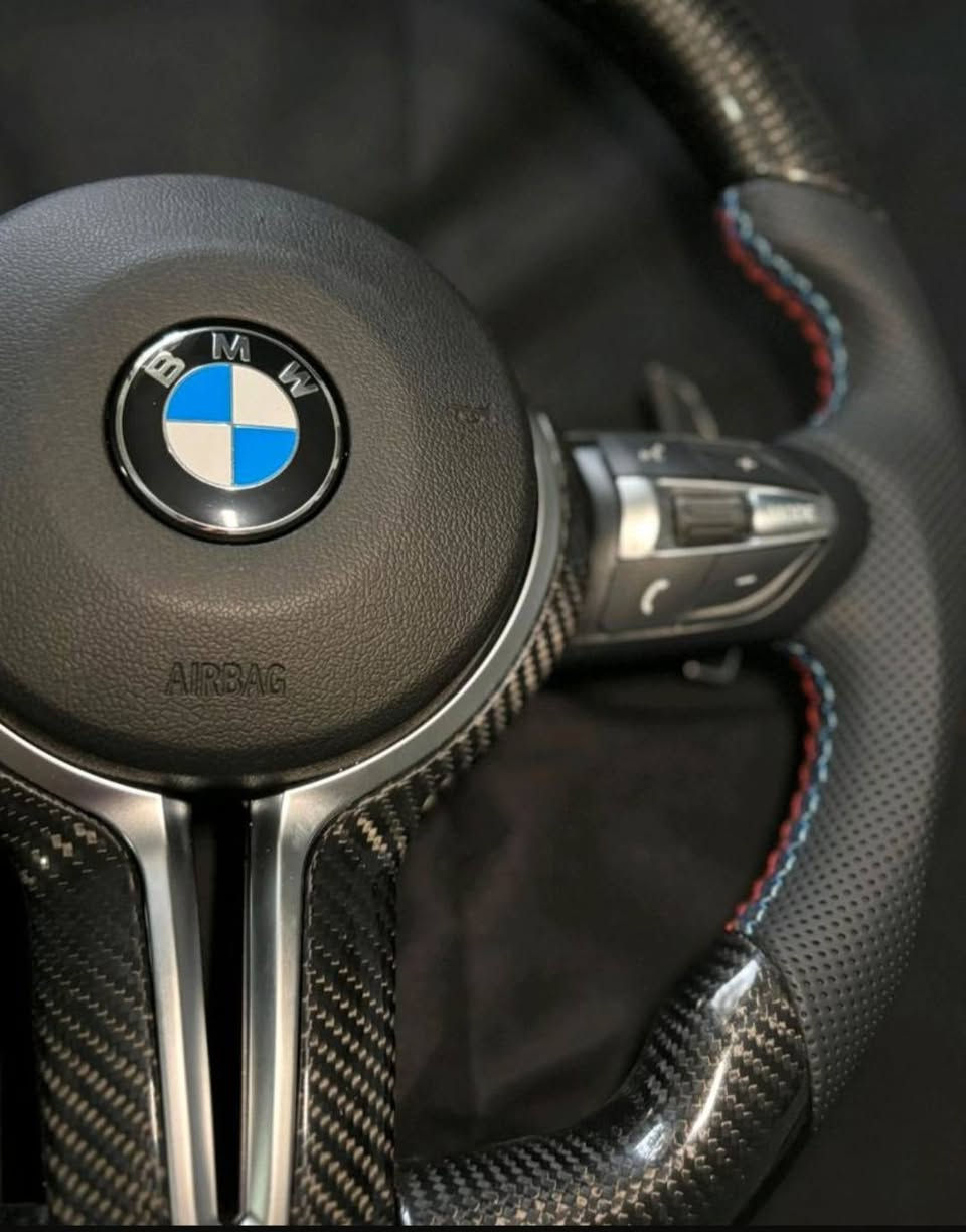 السلام عليكم عندي هذه الستيرن الي يعجبه يكدر يحاجيني 
الستيرن بالمانيه وتكدر تشده على هواي انواع BMW حاطلكم انواع السيارات الي تكدر تشده عليه 
الستيرن جديد وفلوس الشحن عليك
 وسعره 550€ يعني تقريبا 580 او 590 $ دولار 
850 الف عراقي
ومتوفر انواع واشكال ثانيه


**إذا كنت صاحب هذا الإعلان وتريد حذفه لأي سبب، رجاءا أرسل رسالة إلى الدعم الفني**