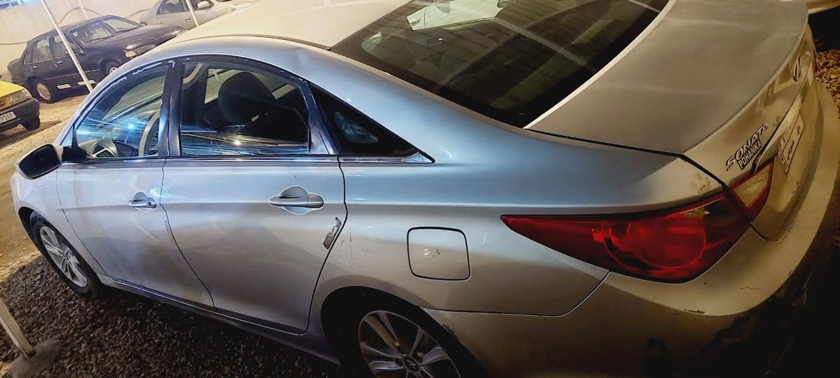 سوناتا
2013
محرك وكًير جاهز 
تبريد شغال 
حدادية جديدة 
تخم تاير جديد 
بدون حادث 
تبديل بنيد ابلادي 
بيها رش جوة الرقم بالجنطة فقط 
السيارة جاهزة بدون نقص 
رقم بابل الماني 
تحويل مباشر 
السعر ١٠٥$ وبيها مجال للشراي 
بابل الإسكندرية 
***********
