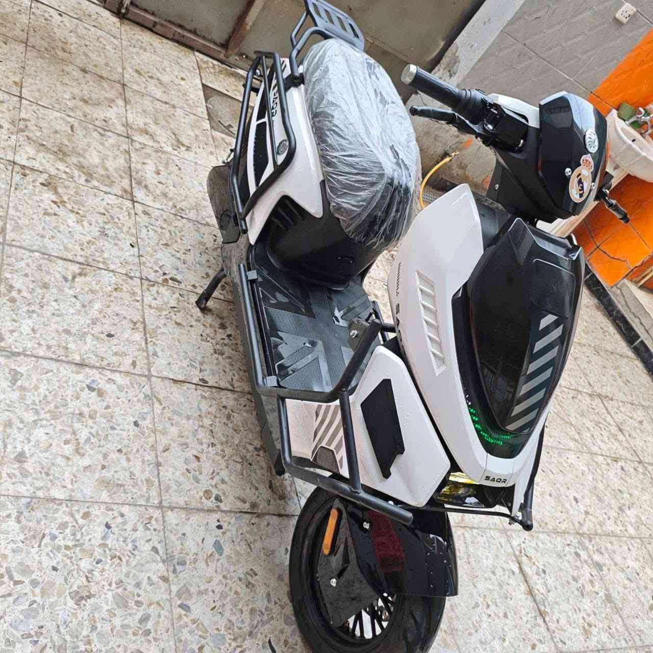 السلام عليكم f16 للبيع بطارية ليثيوم 30 امبير ملف 2000 الدراجة استخدام قليل بالشحنة الوحدة تمشيك 75 كيلو يومياً اروح بيها من العبيدي للسنك وارجع للعبيدي بشحنة واحدة نظام 3 سرع سرعة قصوى 90 الدراجة كلش حلوة وعملية 
مكاني بغداد العبيدي سعرها مليون ومية 1100 
***********
