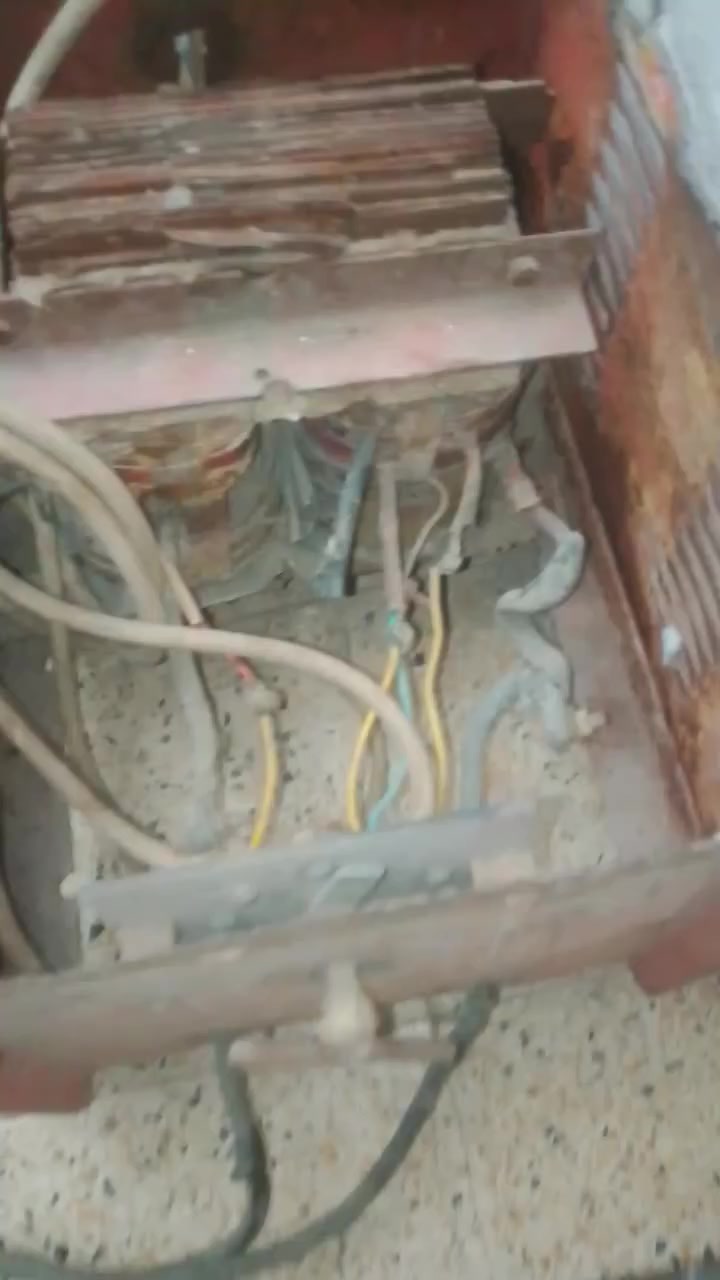 السلام عليكم عندي مكينه مال لحيم شرط كلو 👌نحاس واصلي 
السعر 75 وبي مجال


**إذا كنت صاحب هذا الإعلان وتريد حذفه لأي سبب، رجاءا أرسل رسالة إلى الدعم الفني**