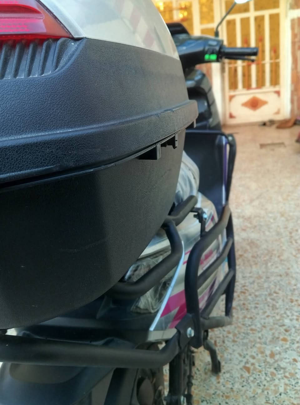 سلام عليكم
موطور سكنس موديل 2025
موطور نضافته 100/90
موطور جهاز حمايه مانع السرقه ❌
بطاريات 6يقرن عشره ونص ❌
مابي اي نقص الله شاهد متوازي عل فلوس ❌
سرعته 99 
موطور ما ناقصه شي ❌
السعر 675وبي مجال بسيط حك الجيه 
العنوان فلوجه اجبيل ❌
مكلف بل نشر 
رقم الهاتف ***********
