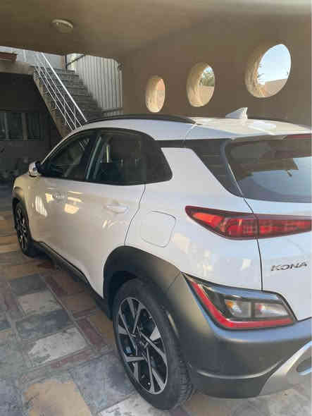 السلام عليكم 
هوانداي كونا موديل 2022 لون ابيض مميز وارد كوري مواصفات مميزه ومعروفه السياره حادث جاملغ وهلال ب البنيد ماشيه 30 الف كيلو متر مكاني بغداد حي العدل السعر 158 وبي مجال بسيط حك الجيه للاستفسار اكثر *********** بغداد
