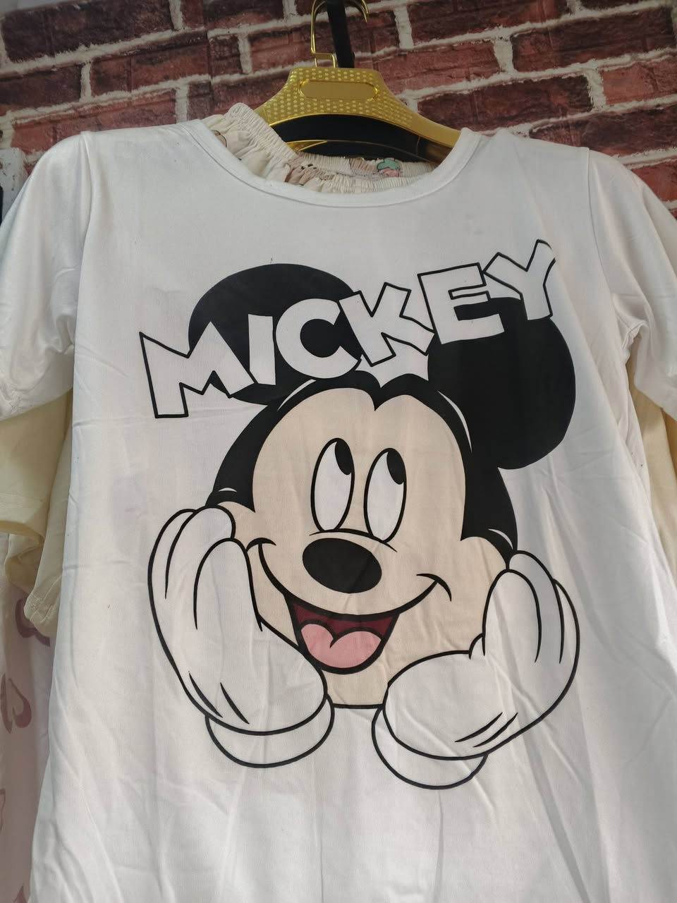 ملابس نسائية كله جديد القطعة 3الاف
صيفي وشتائي كلبيات تراكات ملابس داخلية اليريد ياخذهم شلعة 
***********
للتواصل
