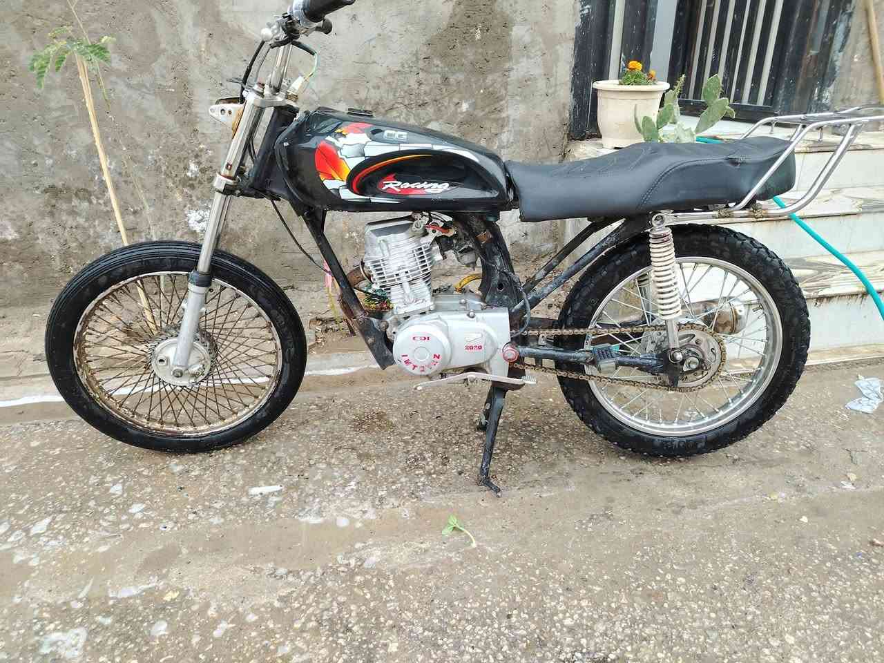 سلام عليكم دراجه كلك للبيع دراجه مال روحه وجيه محرك 2020عنوان نجف كوفه حي ميسان شارع الكيات سعر 150وبيه مجال قليل حك جيه رقم *********** بي واتساب
