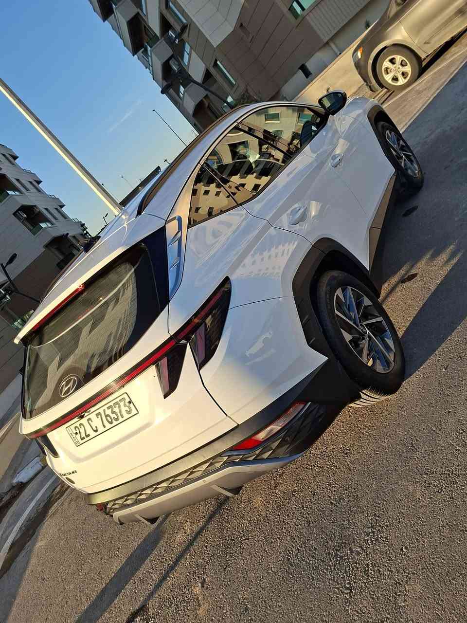 سلام عليكم 
توكسن ٢٠٢١ خليجي
بدون ضرر بيها ١٠ نقاط حالوب بل سقف وكلش ناعم 
سياره بسمنا من الشركه وبسمنا 
ماشيه ٩٢ كير ومكينه شرط 
سعرها ٢٠٠ وبيها مجال قليل 
***********
