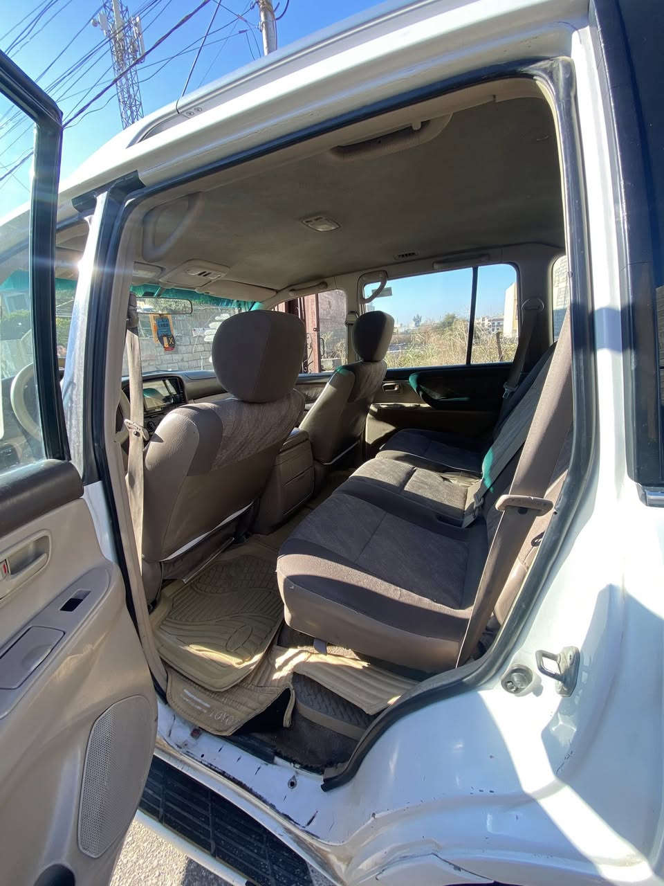 إسلام عليكم مونيكا 2002محدث 2005كير ومكينه شرط السياره جاهزه من كلشي وحيل حلو منضومه مال غاز بيه 
 السعر 168 وبيها مجال ومكلف بل نشر ما تصرف ربع عليه جهازه السياره من كلشي ‭0777 717 1838‬ ‭/0751 129 9271‬
