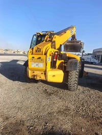 ورحمه الله... يوجد JCP للبيع موديل 2008  جك سنتر للاستفسار 07706692993...
