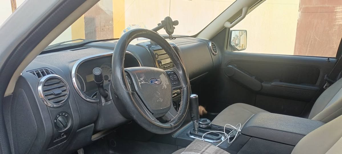 فورد اكسبلور موديل 2010 شركة نيفا مكفوله بس البنيد مصبوغ اثر جراد مابيه اي معجون محرك گير تمام
تبريد ثلاث قطع تحكم استيرن اشارة 📍 ترحيب بالمرايه
السياره نظيفه حيل وبالعافيه عله المشتري
السعر 125 وبيه مجال
المكان الصويره
***********
