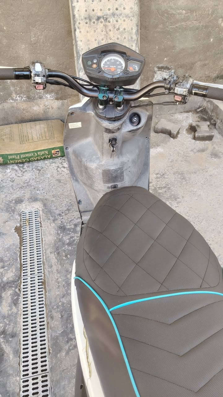 سكنس جبلي البيع دراجه  مكينه وضفيره وشاصي دبلات امامي وخلفي  كله عل فحص بنزين كله محسن دهن أمزويل تأخذه راسك يبرد مكاني نجف حي ابو طالب *********** شراي خابرني ويدلل وسعر خاص لن اكو ناس لوتيه 🤍👍🏼
