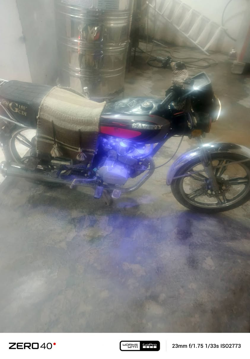 سلام عليكم دراجه البيع موديل 21 تصل ع رقم ***********
