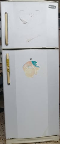 ثلاجة • شغالة • للبيع