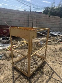 سله كرين للبيع وهوك العنوان بغداد 07782210200/07505445458