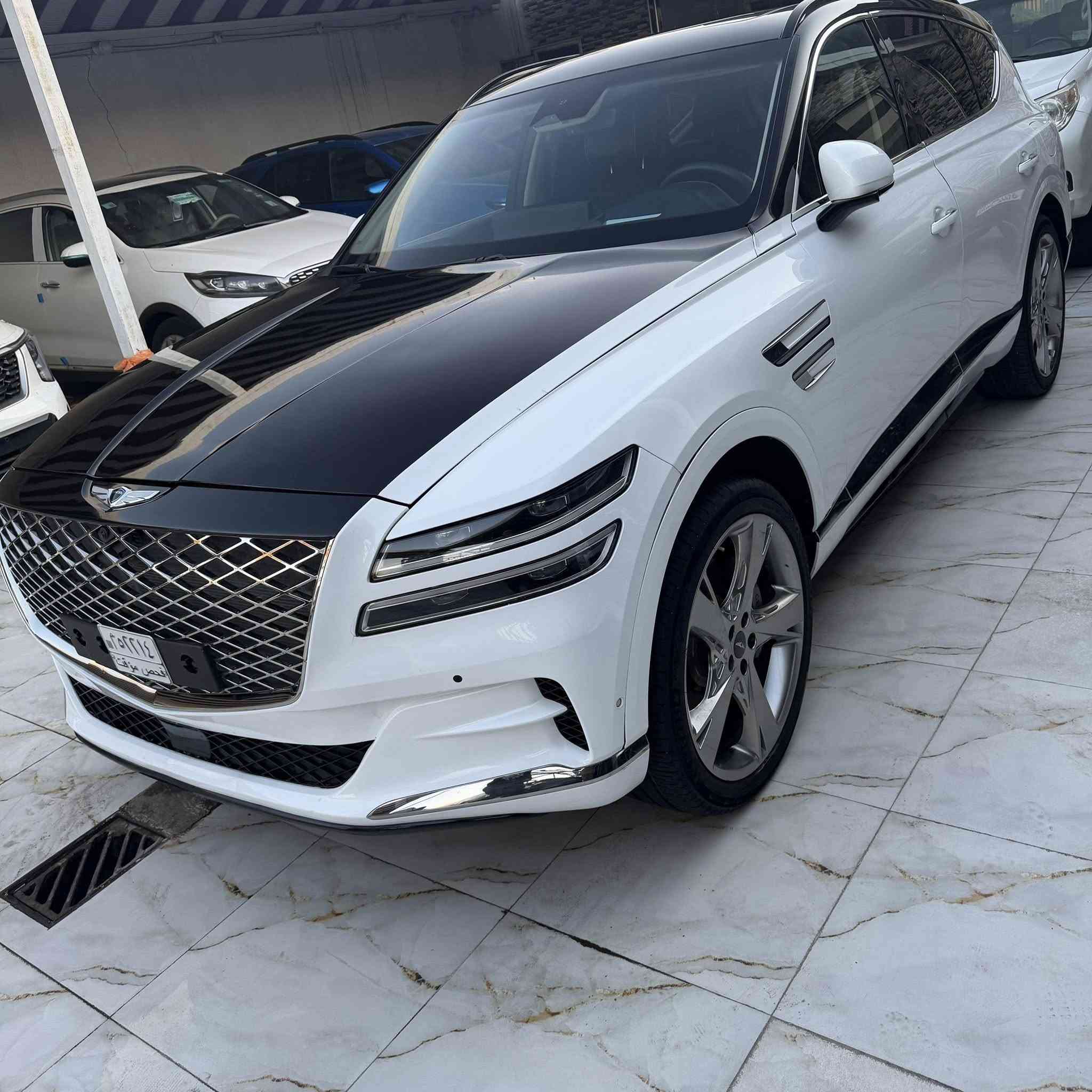 ماكو هيج سعر بلعراق  جنسز GV80 برستيج موديل 2024
أعلى فئة ماشيه ٤ ألف كم 
محرك 3.5 تيربو 5 راكب ويل 21 إنج 
كروم وارد امريكي حادث بنيد
وباب خلفي بي شخط ومبدل أصلي 
السيارة بدون صبغ بانوراما 
بصمة أبواب وتشغيل أبواب 
شفط صندوق كهرباء كاميرات 360 أربع 
كاميرات داخل جلد كهرباء مع 
مساج شاشة كبيرة تدعم كار بلاي 
رادارات أمامية وخلفية وجانبية 
ستيرن كهرباء إنارة محيطية 
متعددة الألوان مرايات كهرباء 
السياره تو كلر جايه من امريكا لونين
صور الحادث بلمنشور القطع المبدلهن كلهن اصليات الله شاهد متبيه كلبسه تجاري السعر ٢٨٥ سعر سورنتو ٢٠ ومكلفتني ٣٦٠ ورقه السياره بلعماره حره بدون رقم بسمي رقمي***********
