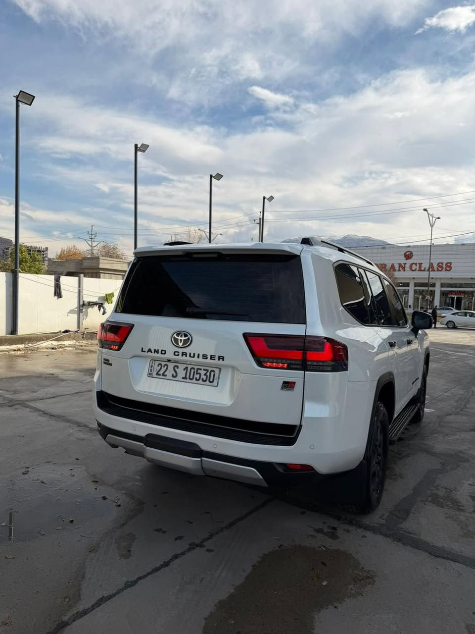 تۆیۆتا لاند کروزەر 2024 

بۆ زانینی نرخ 
لایکی پەیج بکە و کۆمێت بکە نرخت پێدەگات 

Ppd
GR 
یەک پارچەی بۆیاخە 
نیو دەرگای سایەقی بۆیاخە 
شریکە ساز 
مەکینەی 3.5T
‎6 بستۆنە 
‎41,000کم ڕۆشتووە 
خلیجیە 

ژمارەی خاوەنی 
***********
________________

تويوتا لاندكروزر 2024

لمعرفة السعر
لايك للصفحة واكتب تعليق ويصلك السعر

Ppf ‏
GR
قطعة صبغ واحدة
نصف باب السائق صبغ
شركة ساز
محرك 3.5 تيربو
6 سلندر
ماشية 41,000 كم
خليجي

رقم المالك
***********
