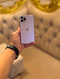 ايفون ١١ برو • ٢٥٦ • بطاريه ١٠٠